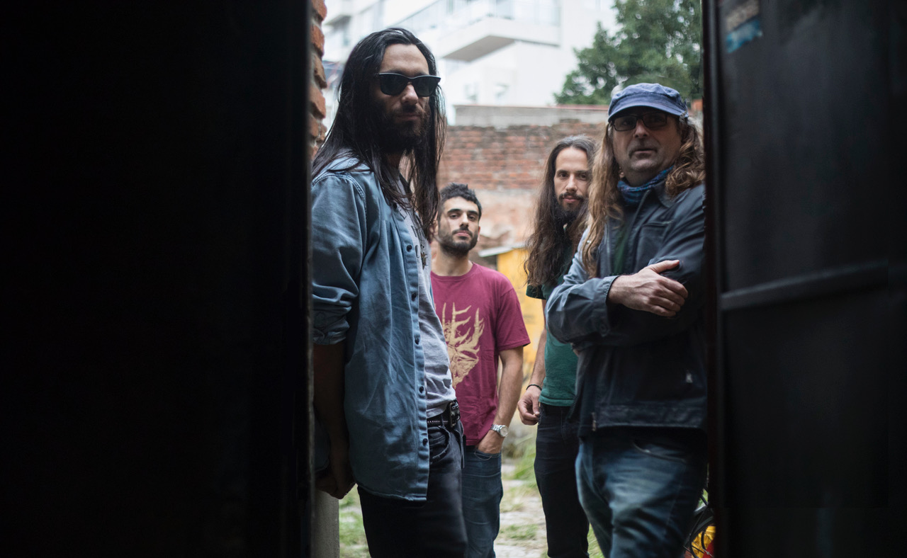 Mandrake y los Druidas y la magia de tocar en teatros del interior